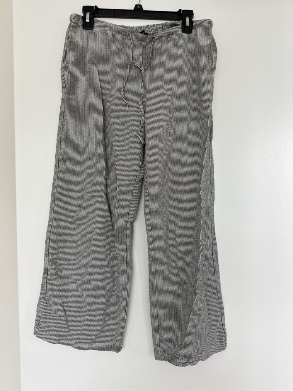 Lightweight Black and White Striped Wide-Leg Pants